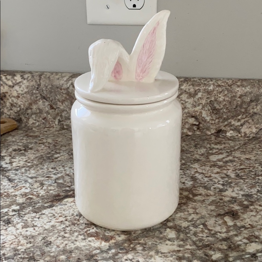 Bunny canister